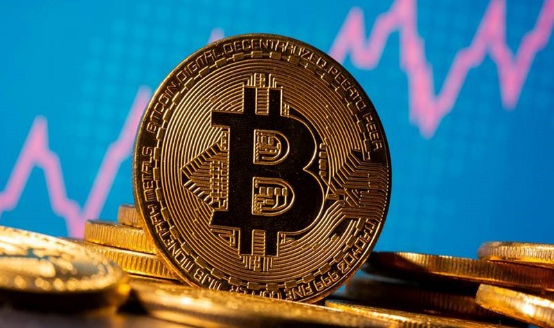 Cryptos’ cap crashes 11.4% to $1.65tn as risky assets melt