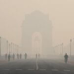 delhi smog - Delhi shuts schools as government considers 'pollution lockdown'