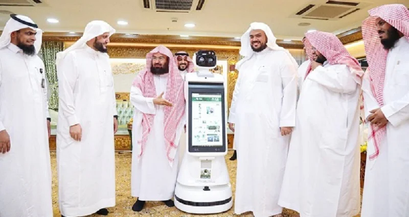 Recitation, sermon robots launched at Grand Mosque in Makkah